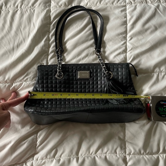 Calvin Klein Quilted Handbag. Lots of Compartments. - Picture 12 of 15
